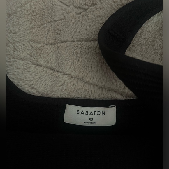 Aritzia babaton cropped black tank top - Picture 2 of 2